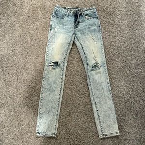 Skinny distressed jeans